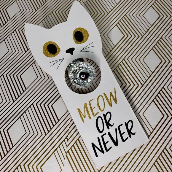 MEOW or NEVER Kitty Cat Lover Adorable‎ Wooden Door Hanger NEW! - Picture 1 of 11